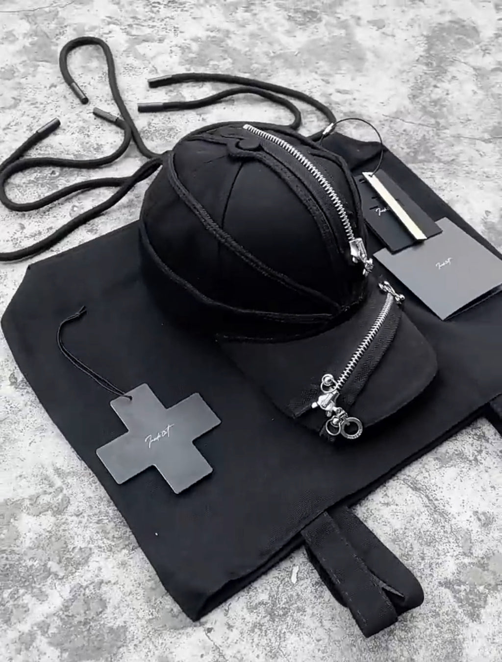 Inside out Zip and string cap