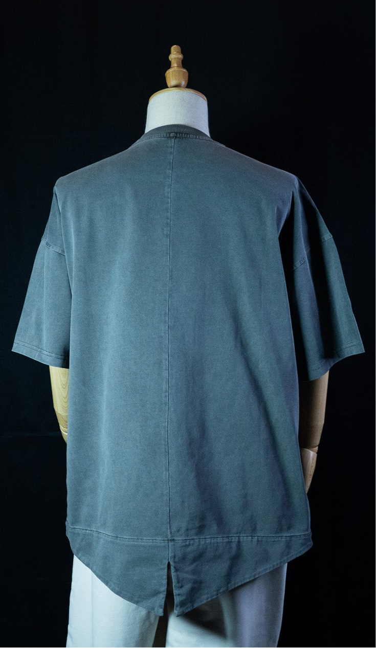 Bottom Vishal’s oversize Tshirt