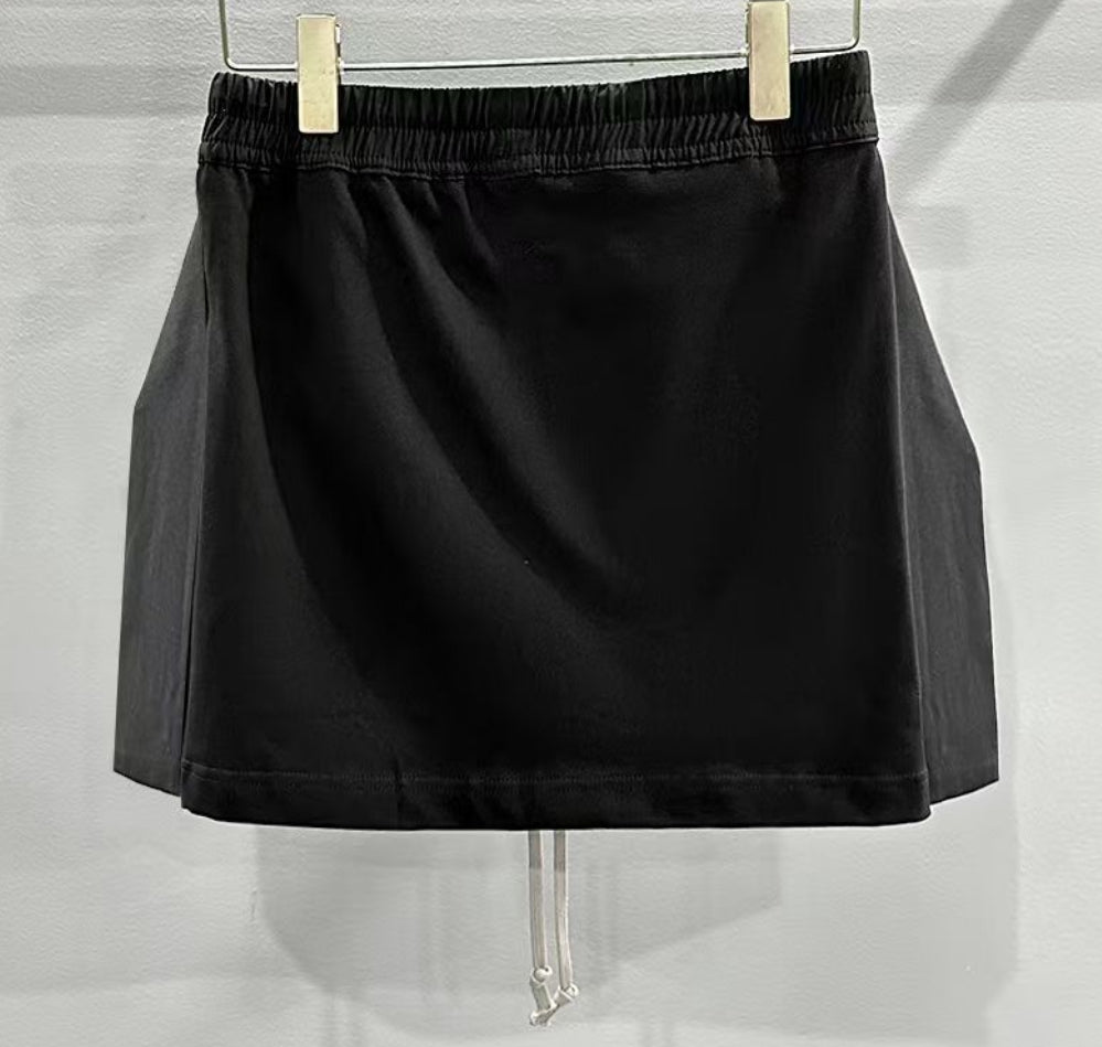 Side stud  skirt